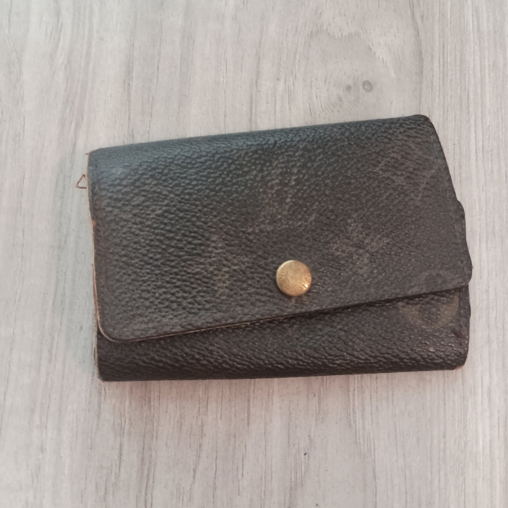 Vintage Louis Vuitton Brown key Wallet with Gold Button